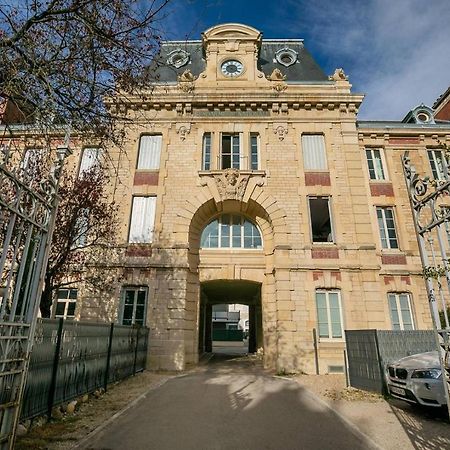Le Corbeau Et Le Homard, Un Vrai Havre De Paix Dijon Exterior foto